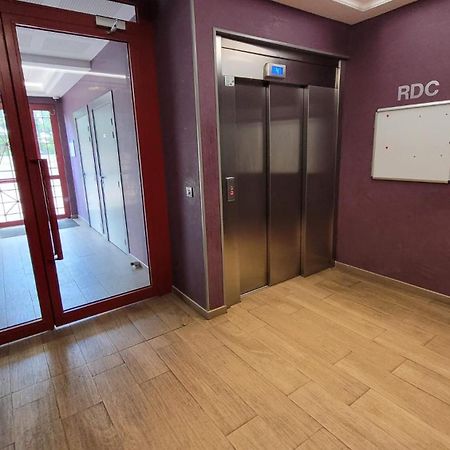 Flat For 6 Persons 10 Minutes From Cdg Airport Le Blanc-Mesnil Exterior foto